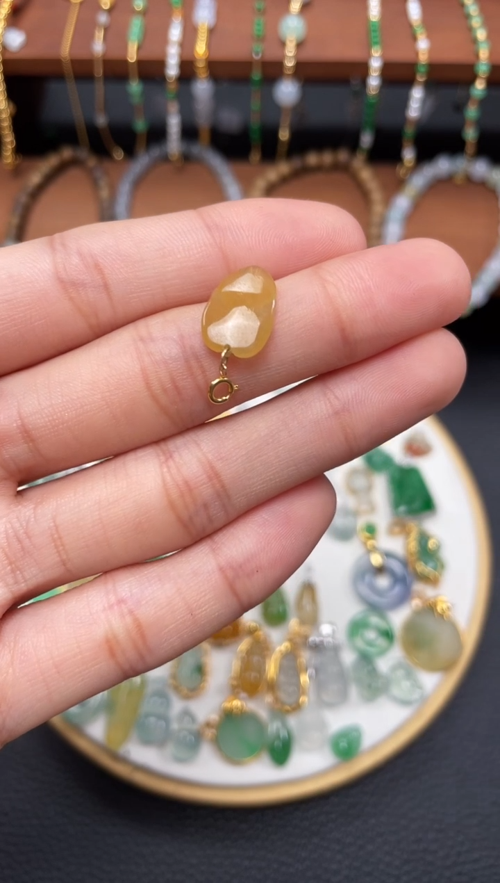 【闪购商品】翡翠吊坠(不含链)18K金镶嵌一个  JK723