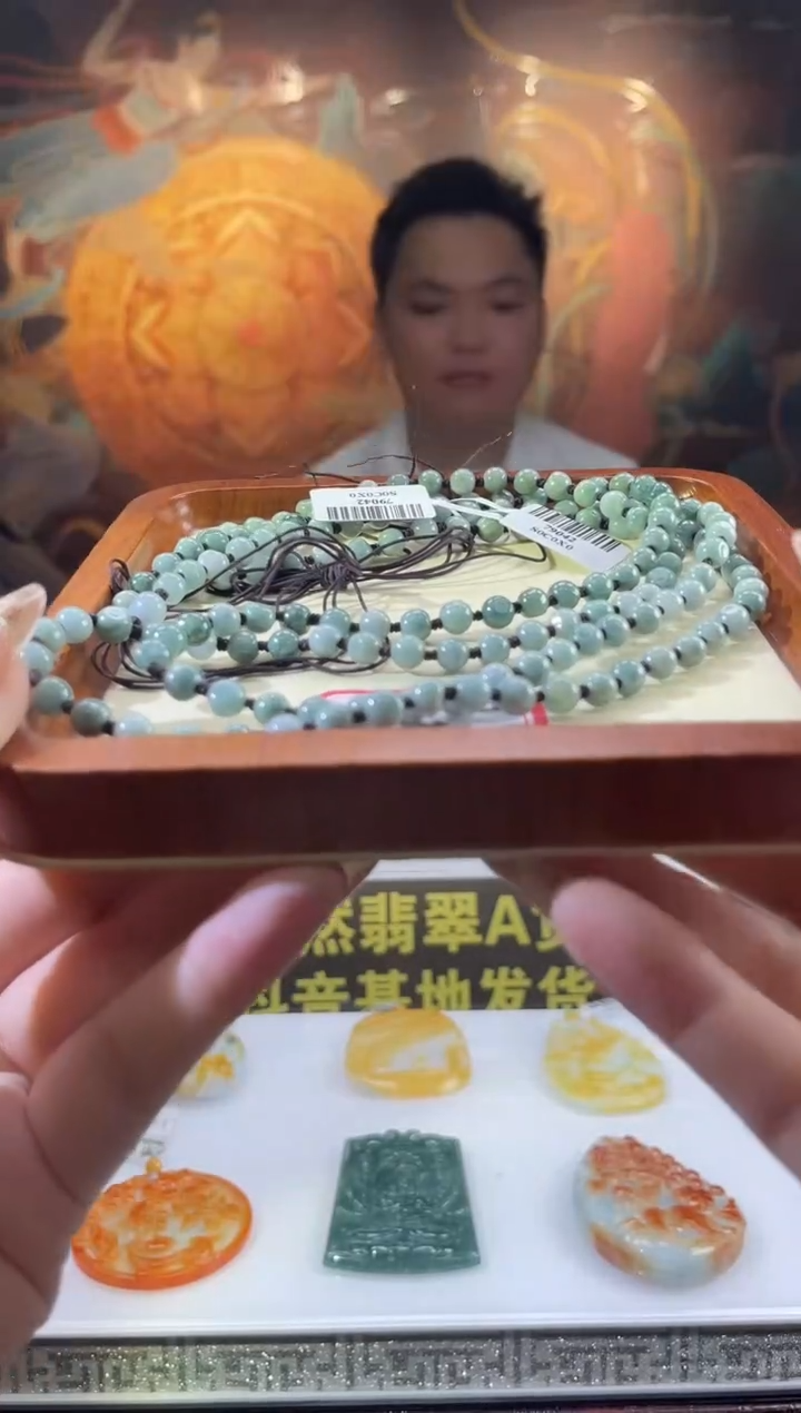 翡翠未镶嵌颈饰多样性发其一39