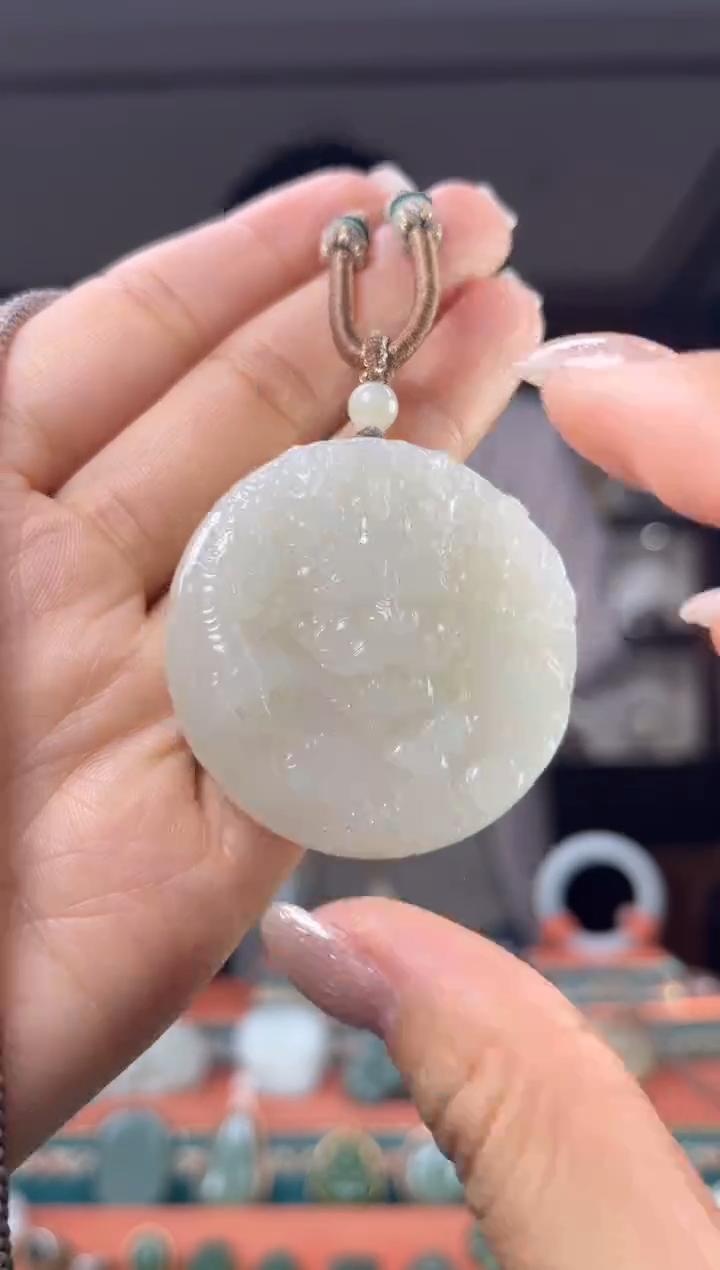 颈饰未镶嵌和田玉佩佩