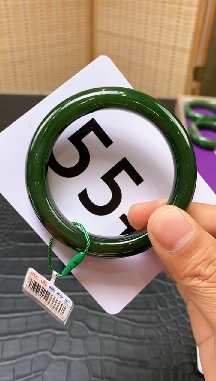 【闪购商品】和田玉碧玉手镯未镶嵌一个