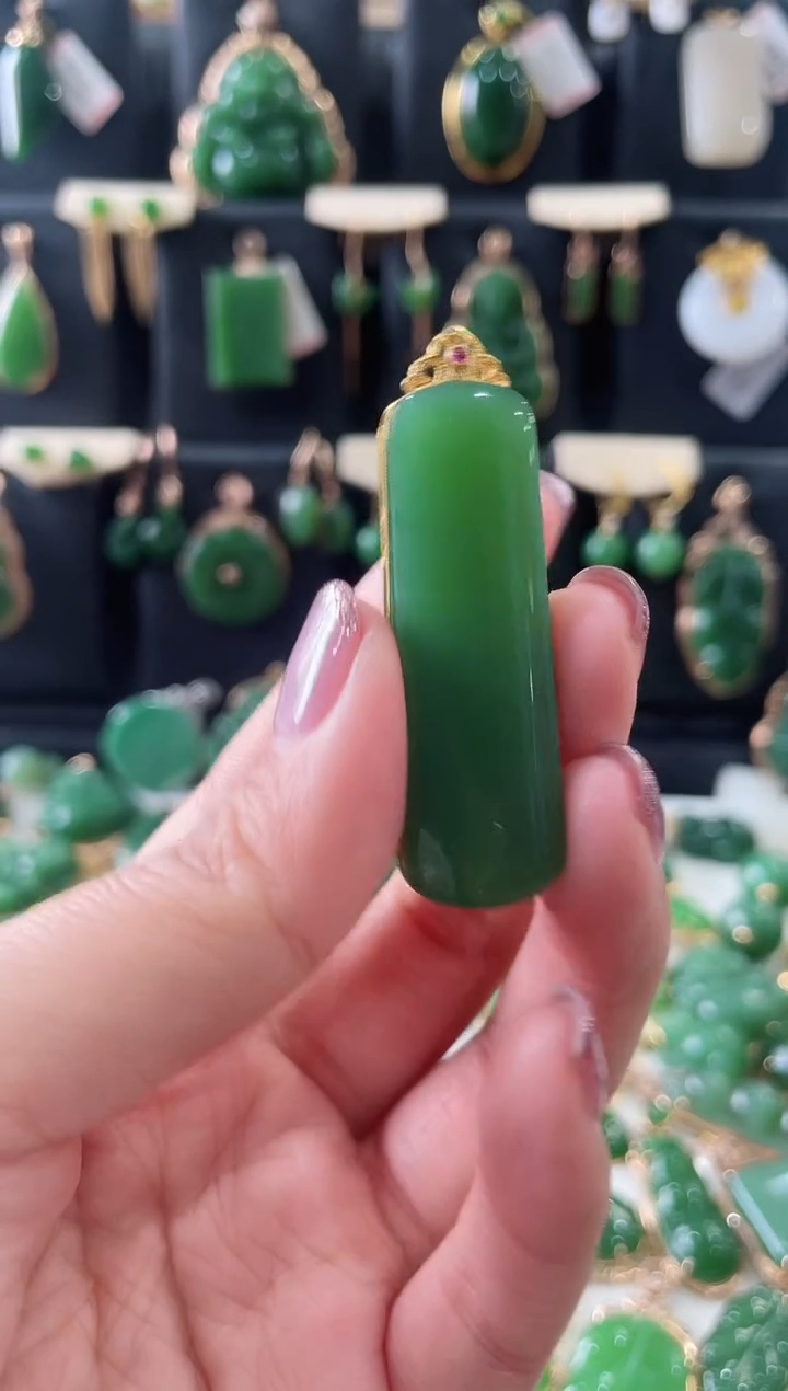 【闪购商品】和田玉（碧玉）颈饰18K金镶嵌无事牌