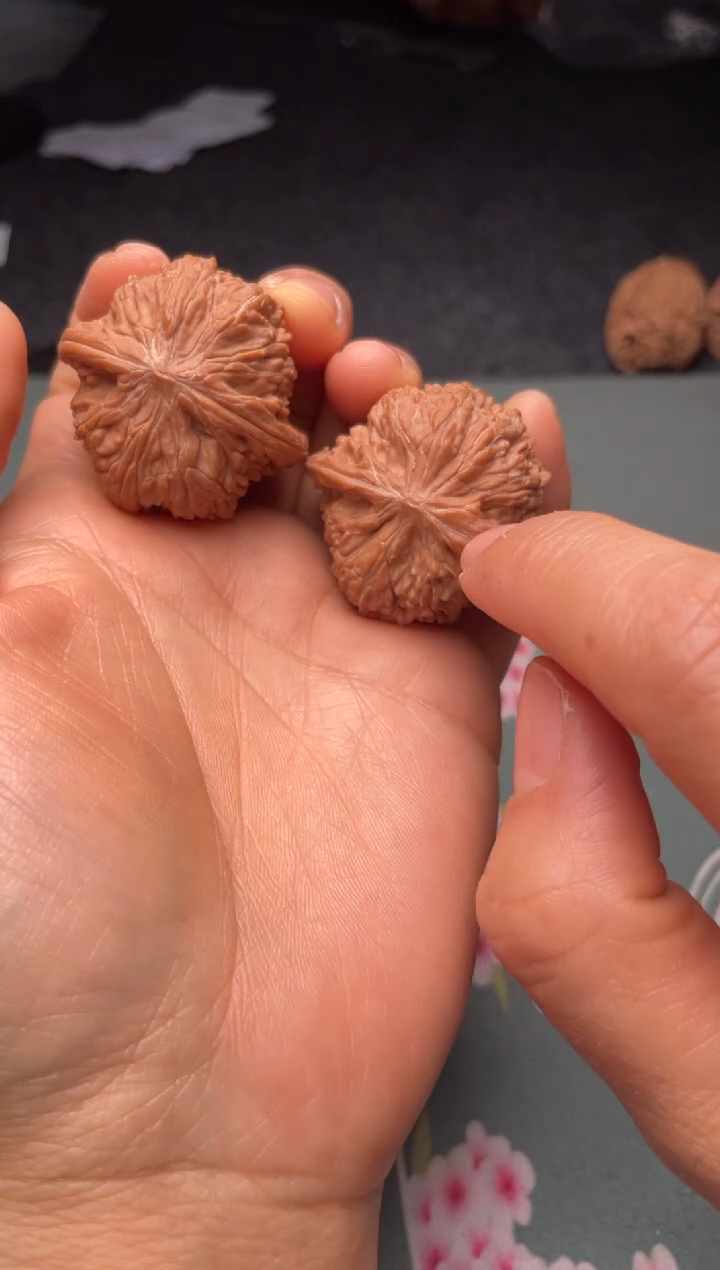 把件文玩核桃w362  磨盘 38尺磕尖