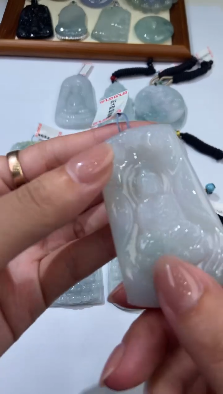 【闪购商品】翡翠未镶嵌颈饰2206075