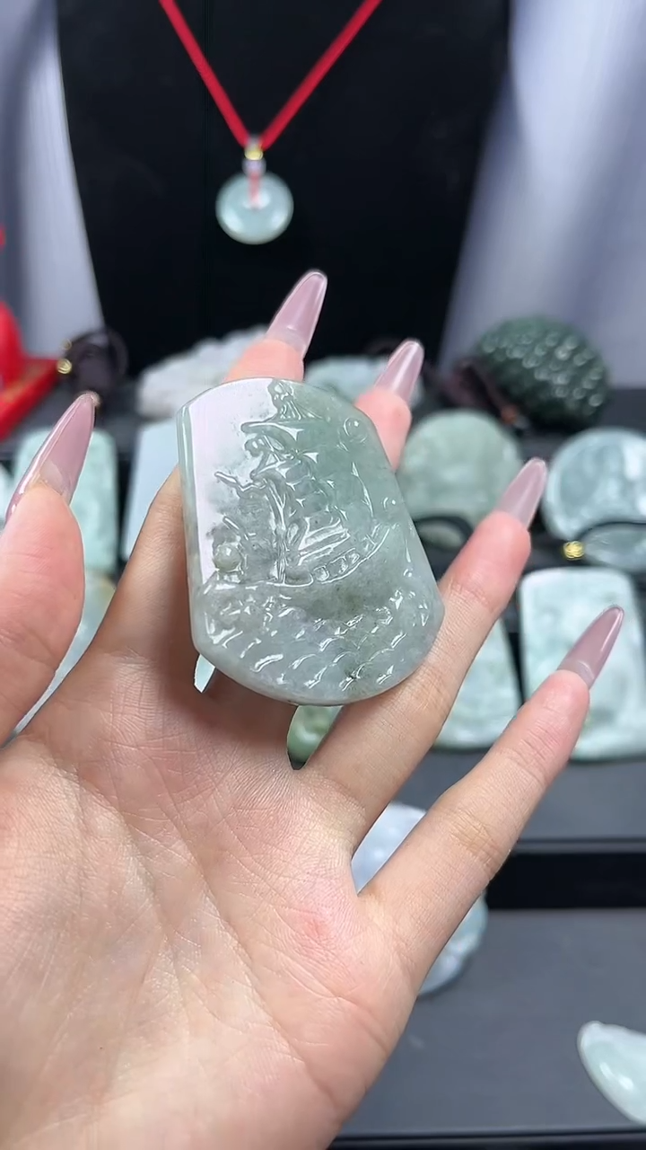 【闪购商品】翡翠颈饰未镶嵌一帆风顺