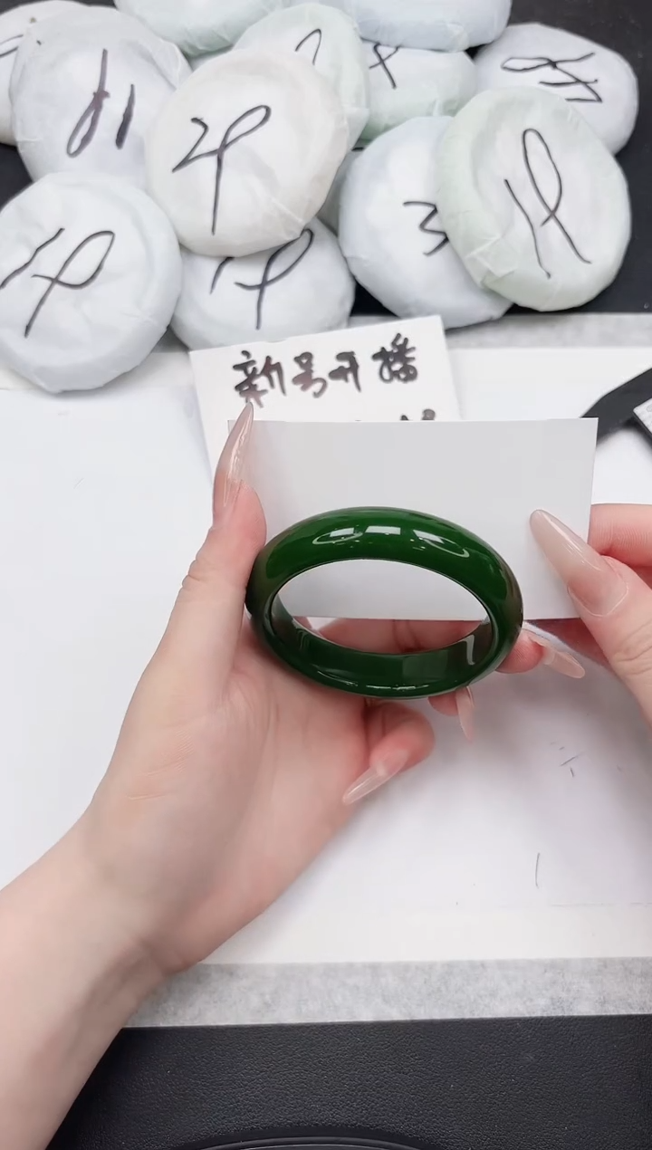 女款东凌手镯12-53