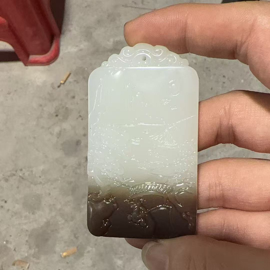 金山糖白山水牌吊坠 新款