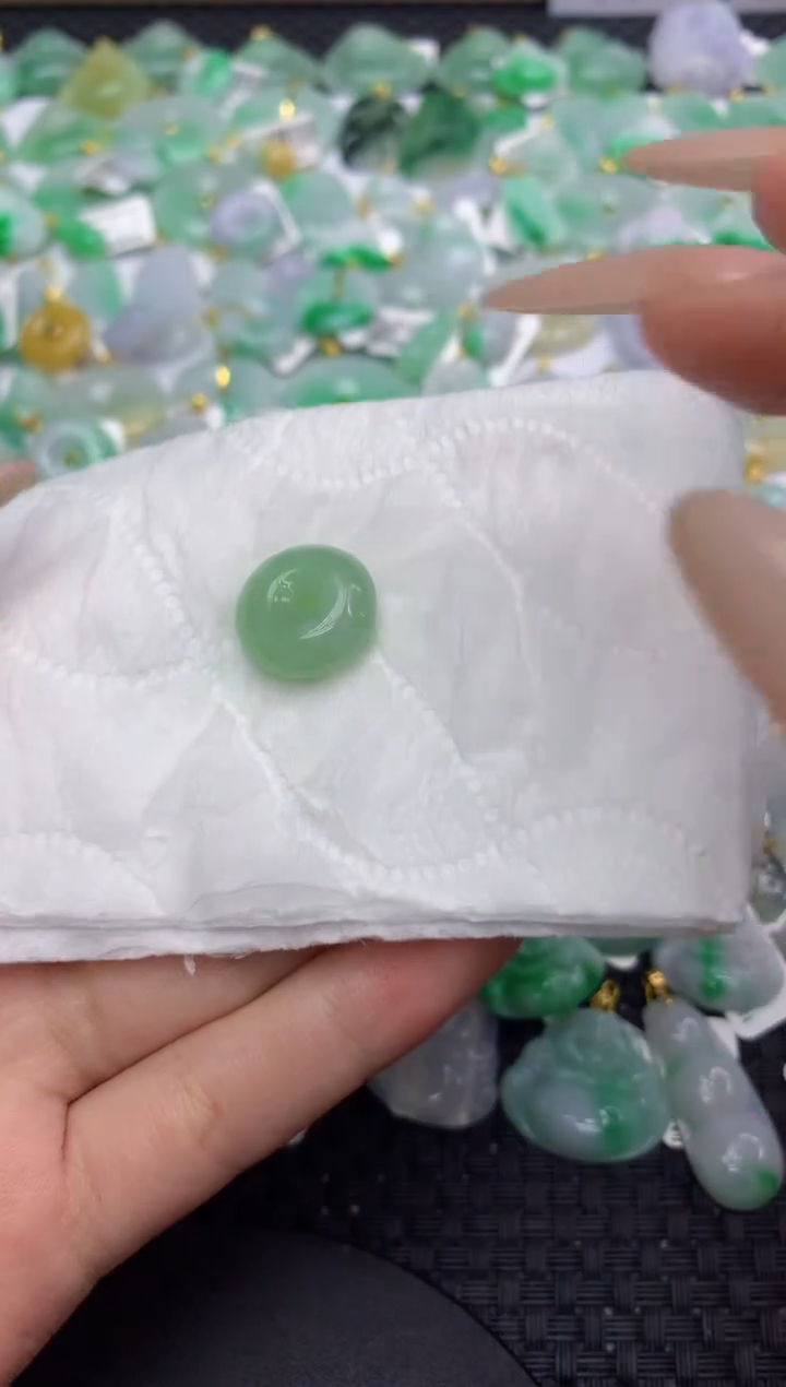 翡翠未镶嵌颈饰111111111