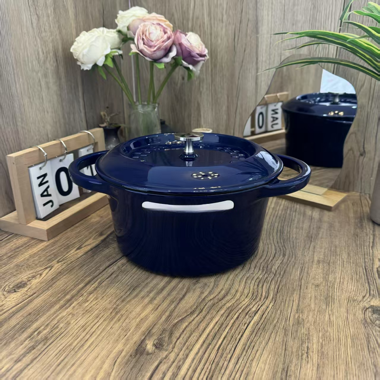 Larder23克莱因蓝内米白珐琅锅