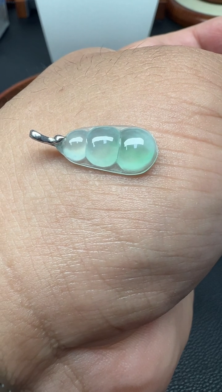 颈饰18K金镶嵌翡翠（35号链接）纯天然A货缅甸翡翠四季豆