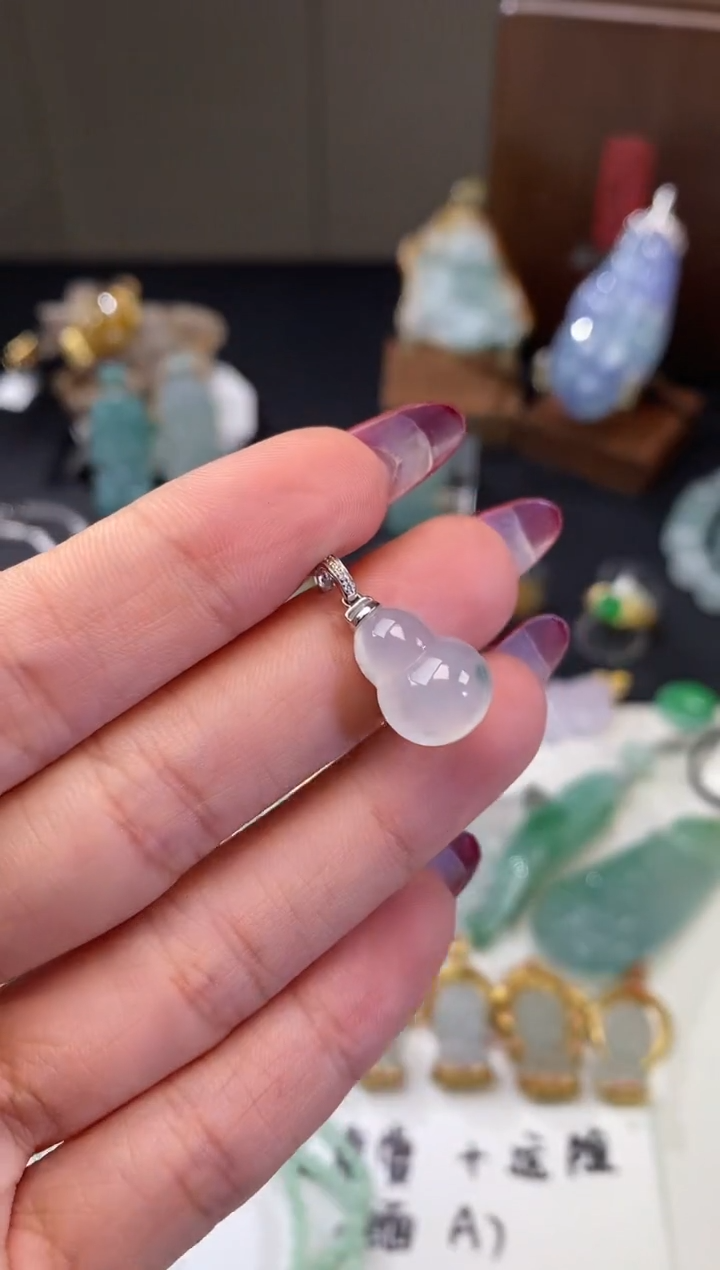 【闪购商品】翡翠吊坠(不含链)18K金镶嵌葫芦