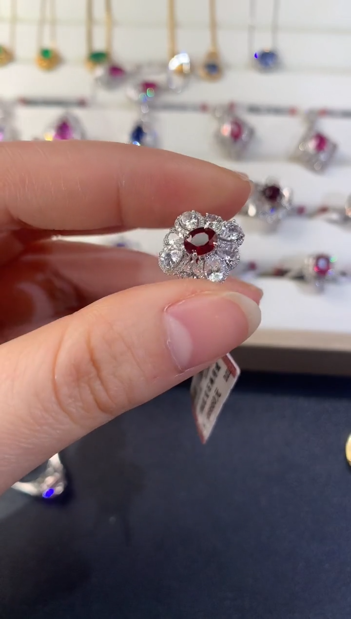 【闪购商品】红宝石戒指18K金镶嵌Z701|7800