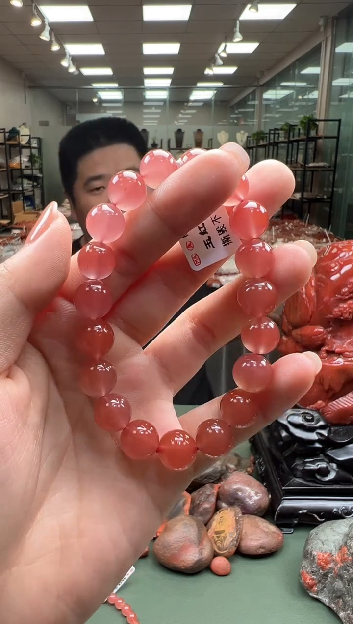 【闪购商品】南红玛瑙手串未镶嵌单圈手串一条约10mm 多样性发货