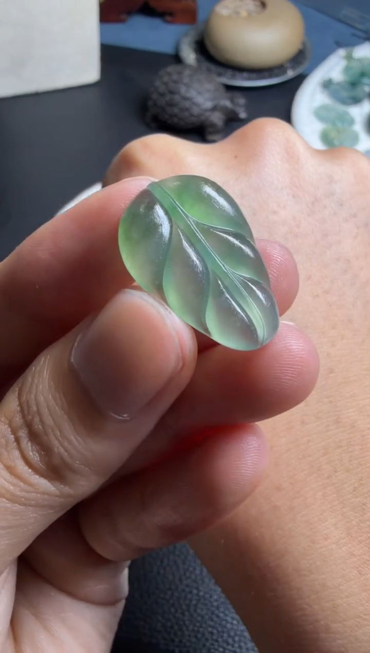 未镶嵌定制翡翠叶子