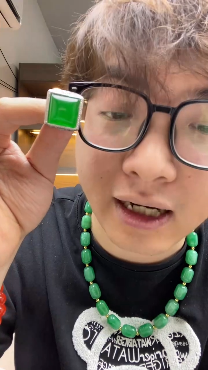 翡翠戒指未镶嵌大方戒