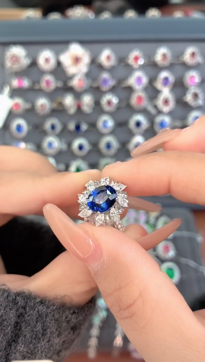 戒指蓝宝石18K金镶嵌c****a-