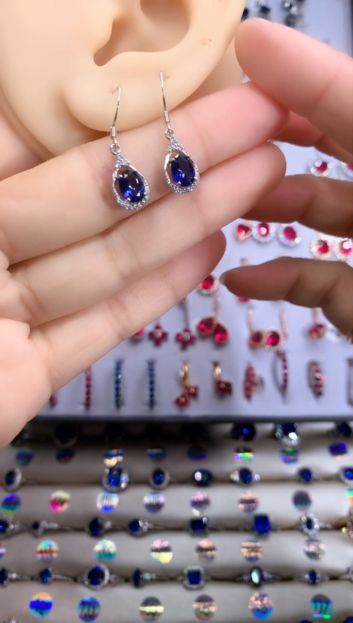 【闪购商品】蓝宝石耳饰银S925镶嵌银色