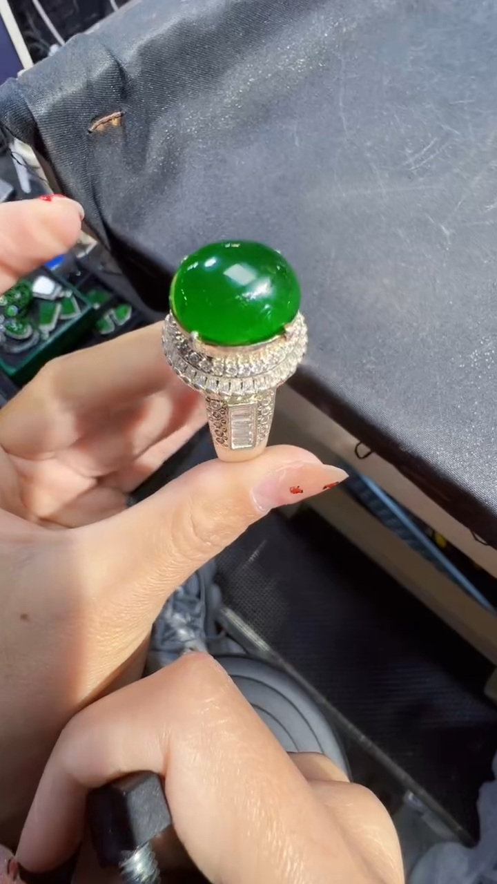 【闪购商品】定制翡翠未镶嵌蛋面1