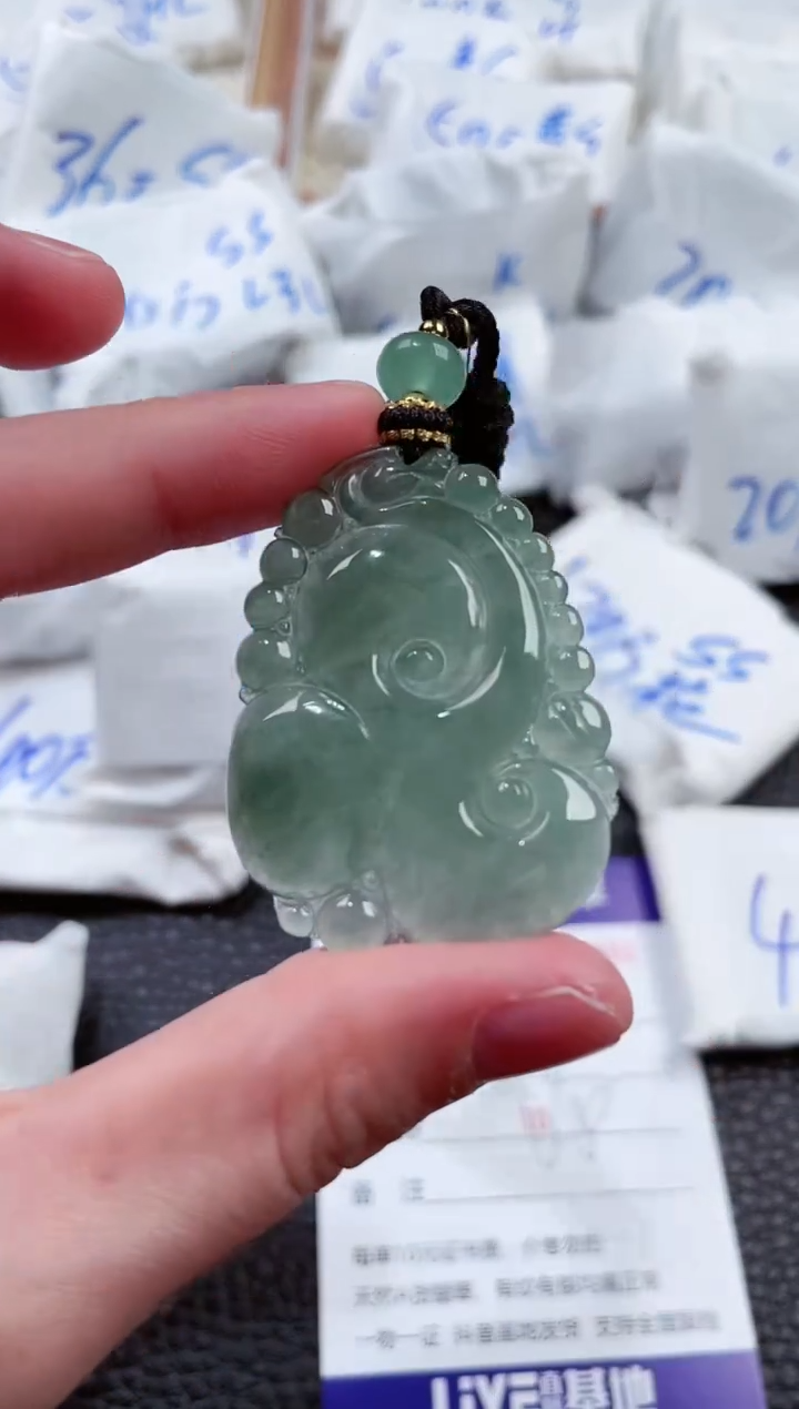 【闪购商品】翡翠颈饰未镶嵌000019231