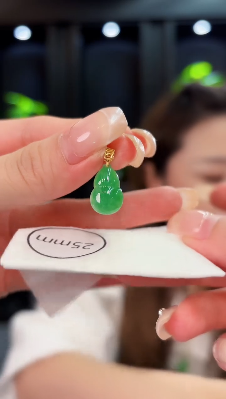 翡翠18K金镶嵌颈饰缅料A货/多样性发货/一件