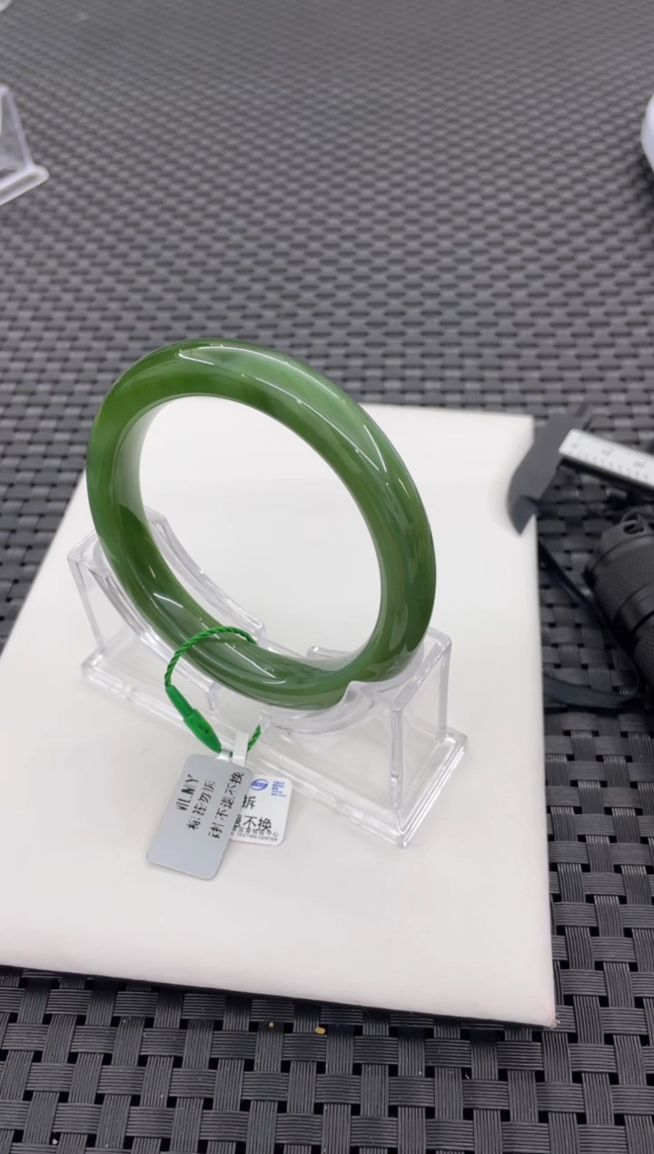 【闪购商品】和田玉手镯一条60未镶嵌(多样性发一件) 