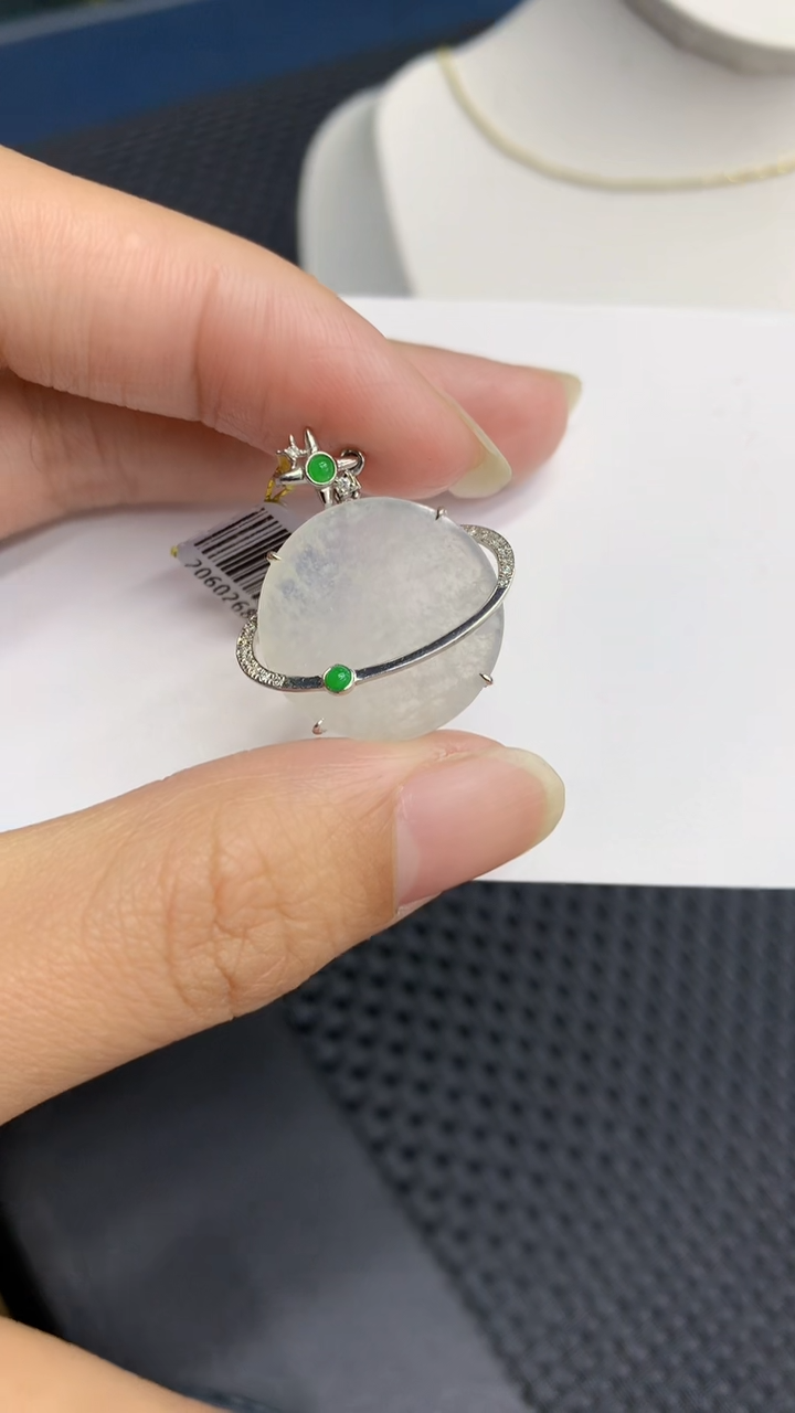 【闪购商品】翡翠颈饰18K金镶嵌            8