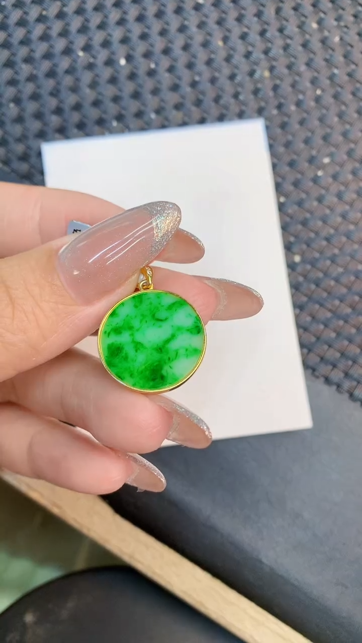 颈饰未镶嵌翡翠1