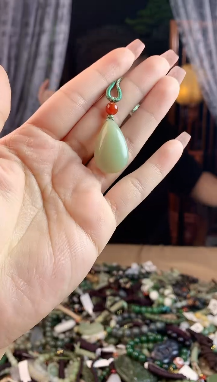 【闪购商品】和田玉挂件未镶嵌多样性发一