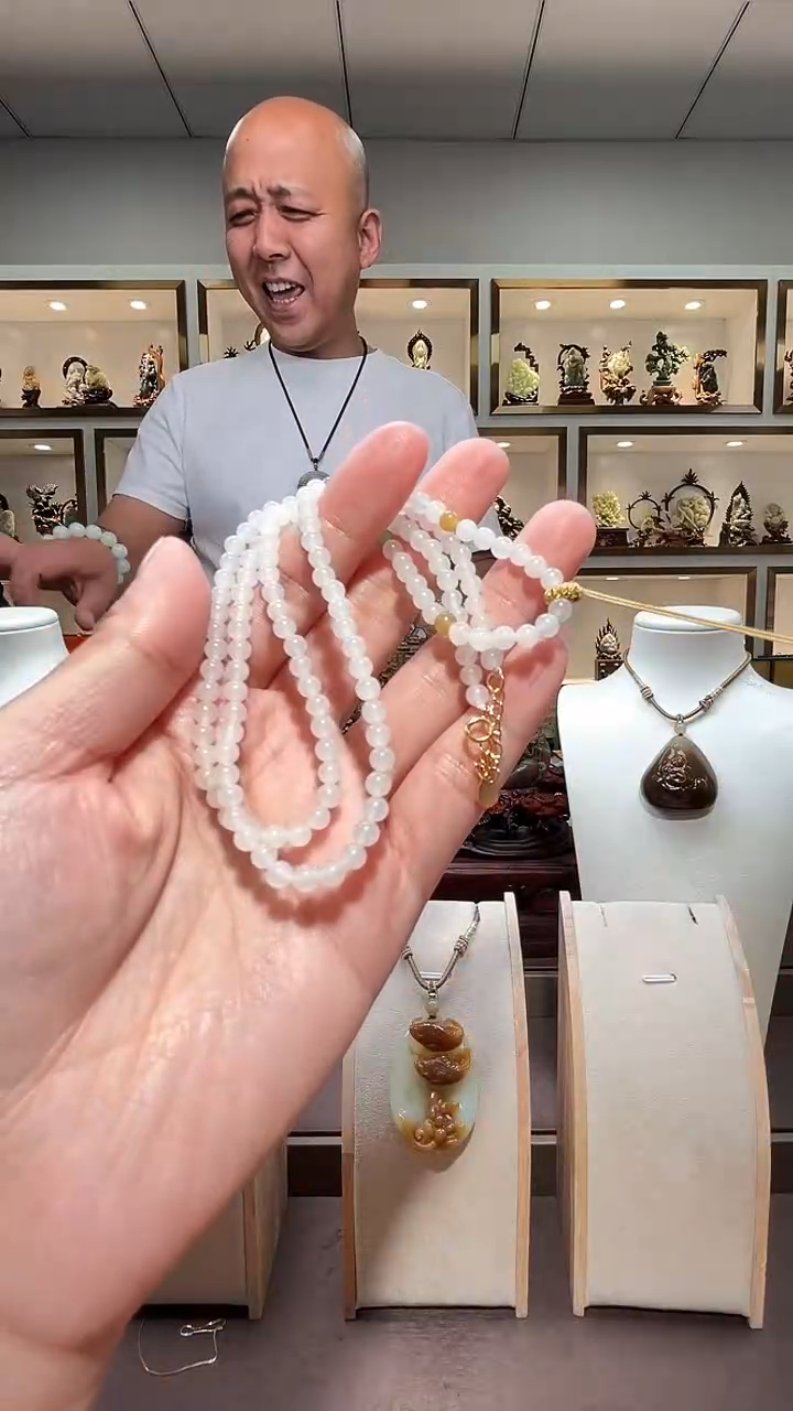 和田玉未镶嵌颈饰苏