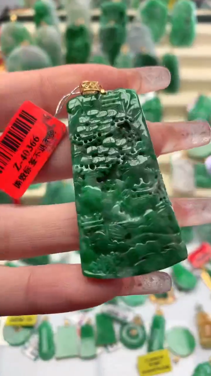 【闪购商品】翡翠颈饰18K金镶嵌挂件