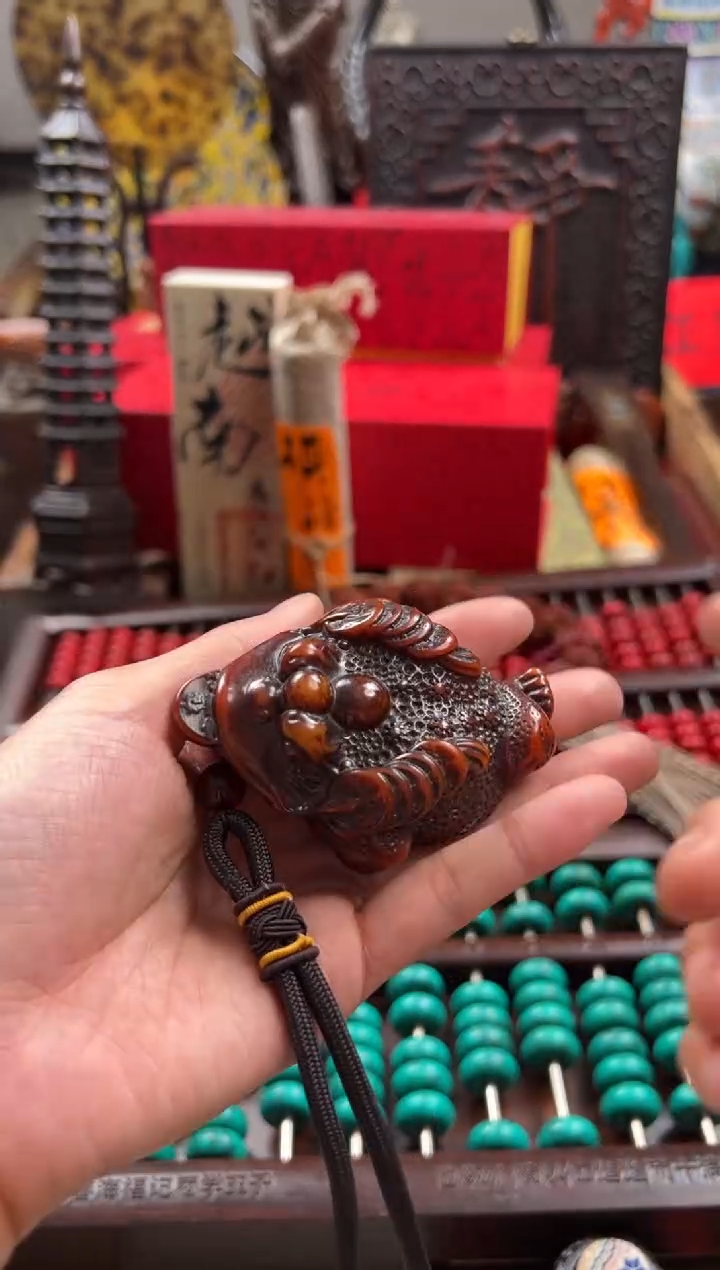 未镶嵌颈饰蜜蜡 ------瓷----- --