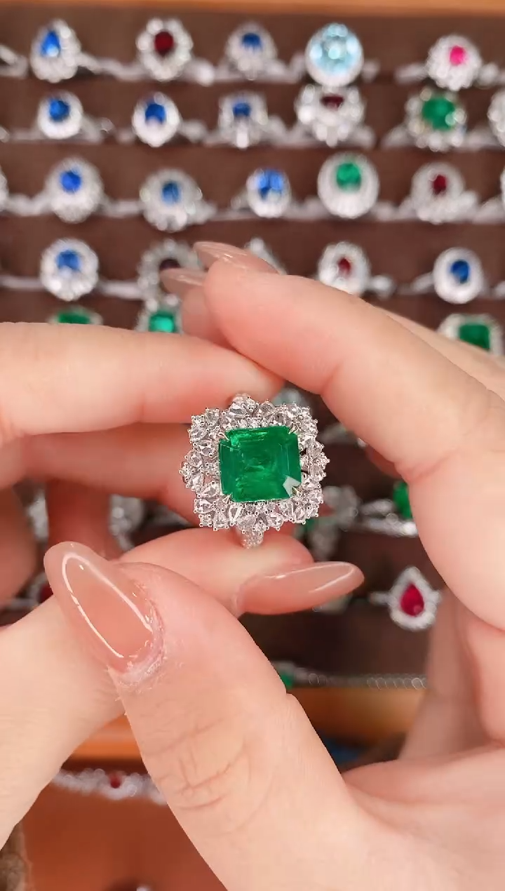 【闪购商品】祖母绿18K金戒指18K金镶嵌-2.93ct