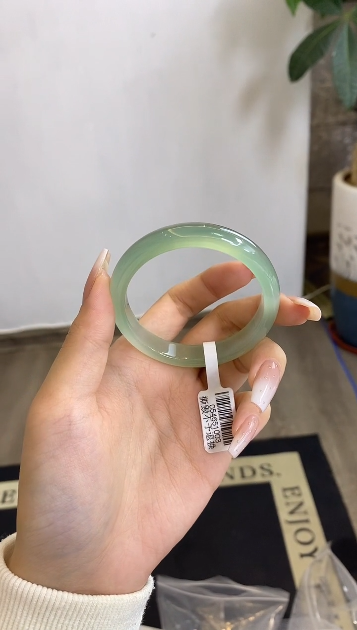 【闪购商品】玛瑙/玉髓手镯未镶嵌336