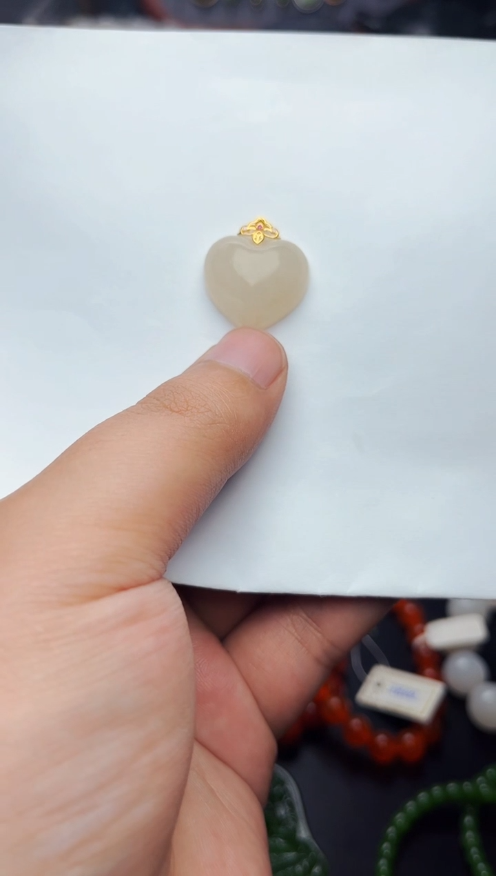 【闪购商品】和田玉颈饰18K金镶嵌爱心 01