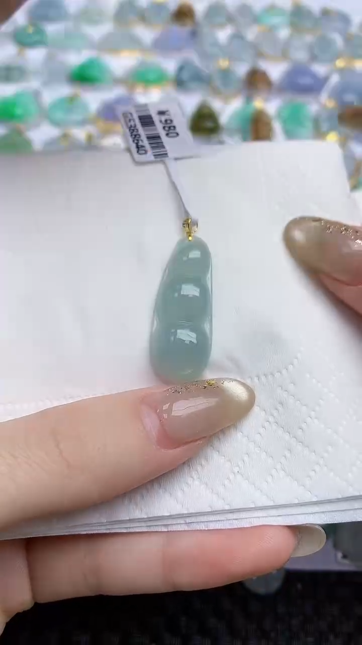 【闪购商品】翡翠颈饰未镶嵌天然A货翡翠 