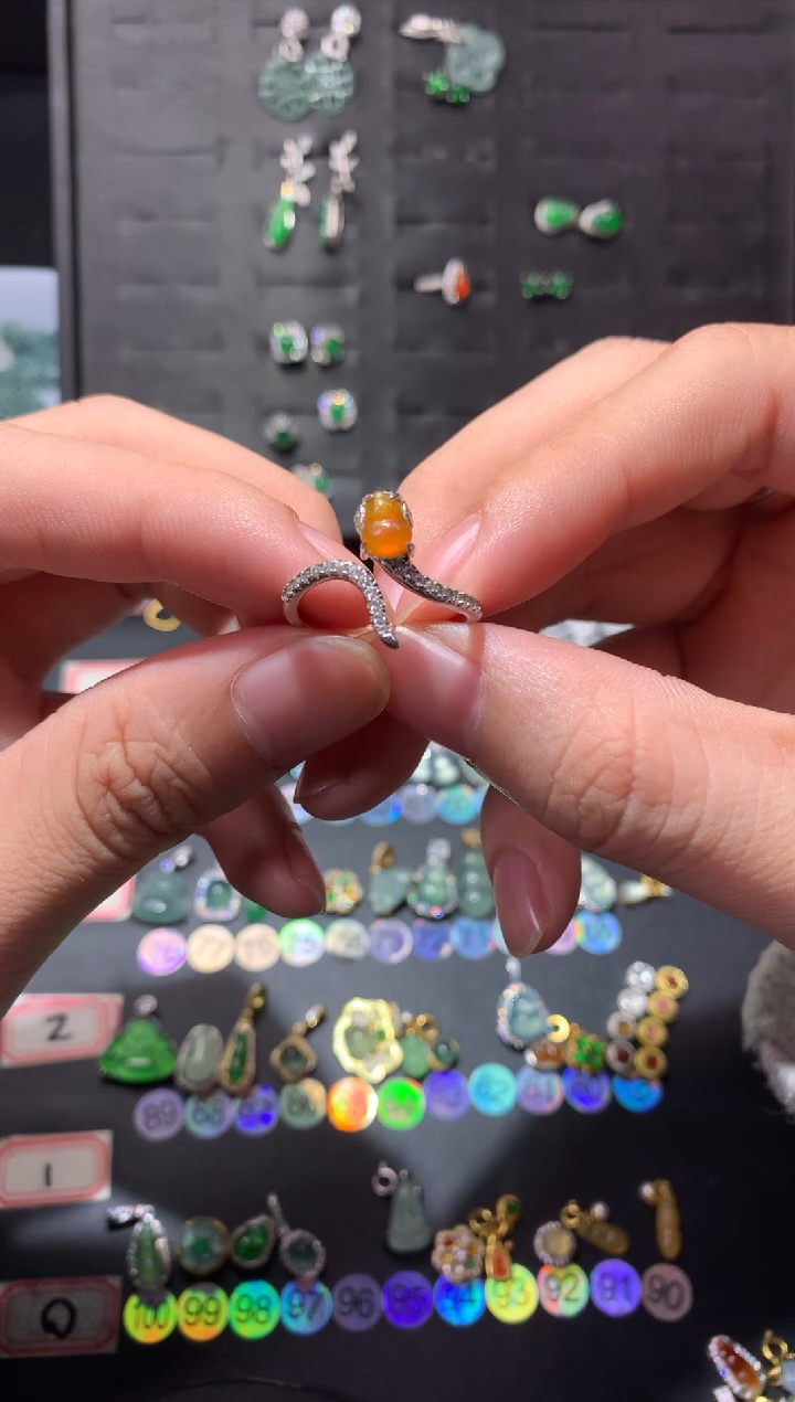 吊坠(不含链)银S925镶嵌翡翠云**芸1