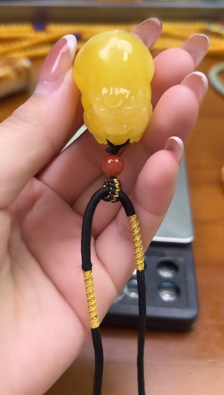 未镶嵌琥珀裸石琥珀蜜蜡吊坠