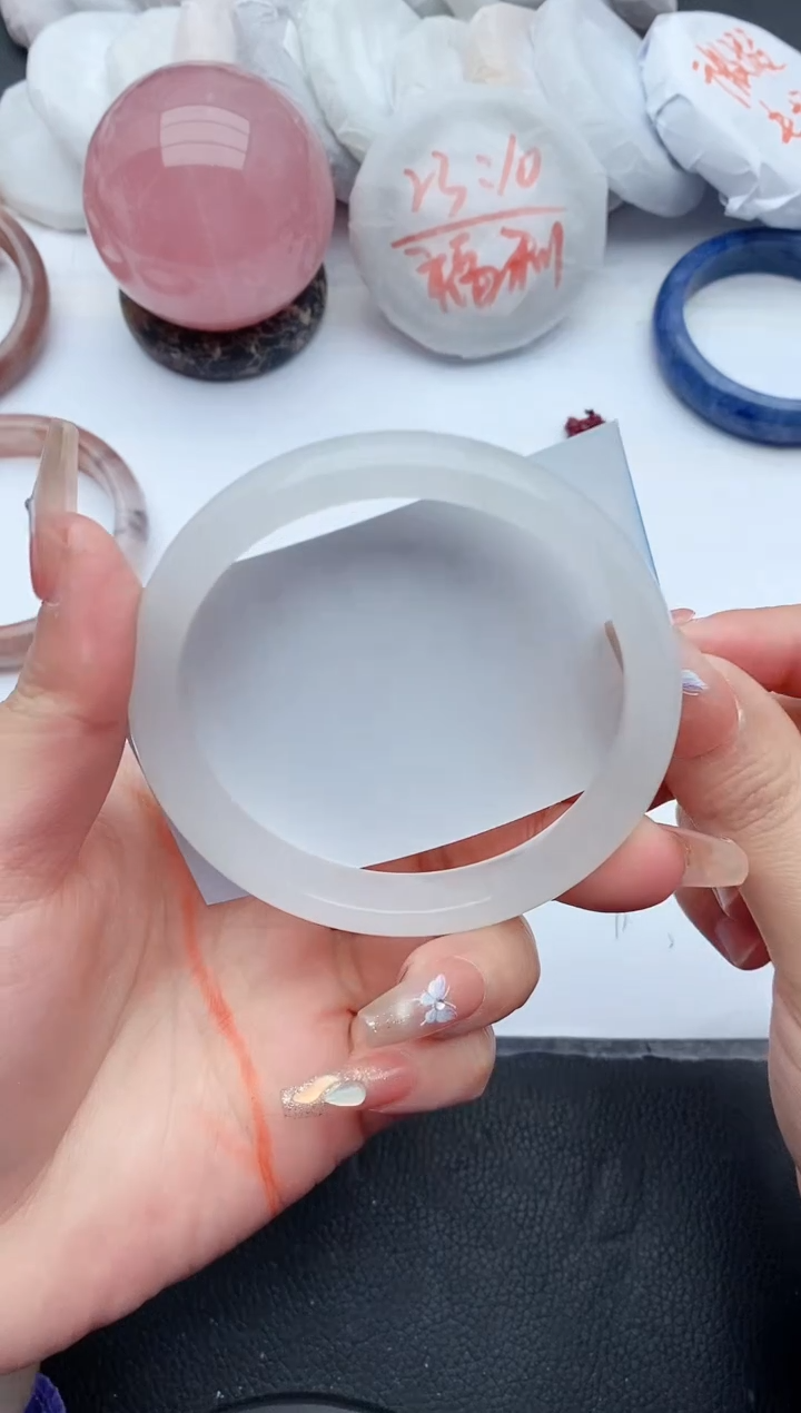 【闪购商品】石英质玉手镯未镶嵌F220+63/64