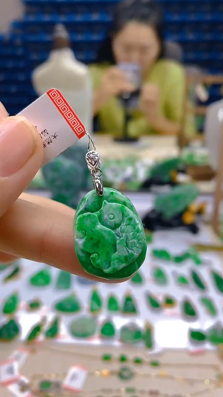 颈饰未镶嵌翡翠新号开播 全场乱卖