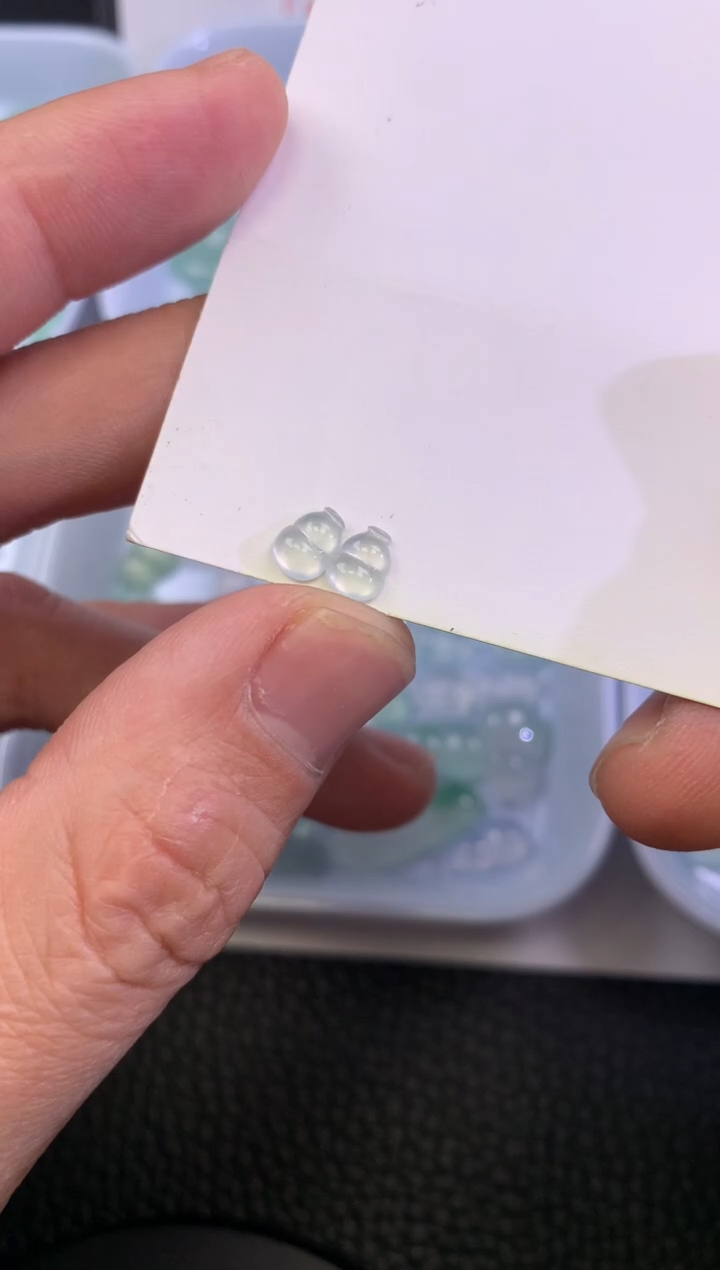 【闪购商品】定制翡翠未镶嵌一对葫芦