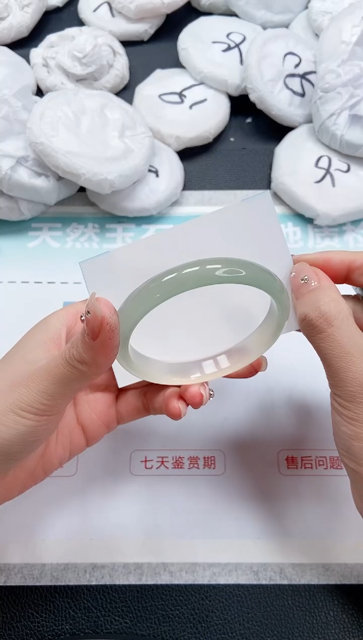 【闪购商品】石英质玉手镯未镶嵌 14L128-56