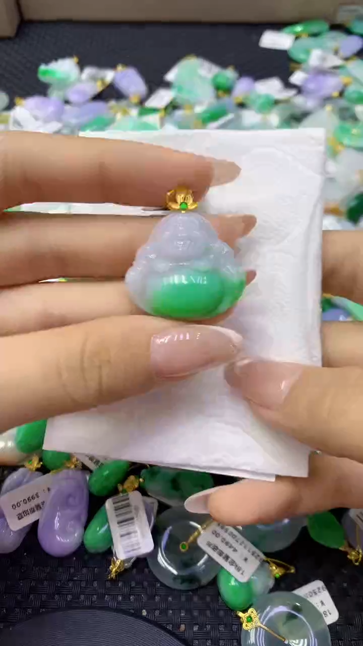 颈饰18K金镶嵌翡翠天然缅甸翡翠A货