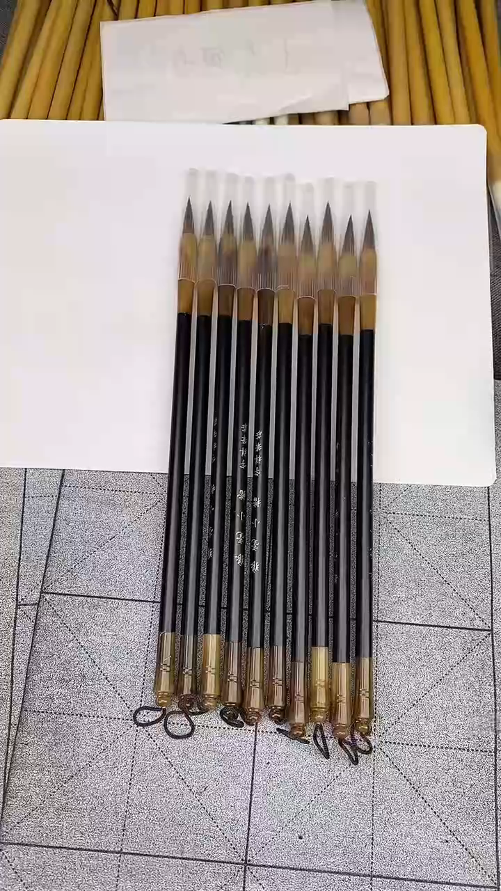直播间指定链接，发10支毛笔，瑕疵笔杆不挑出峰款式