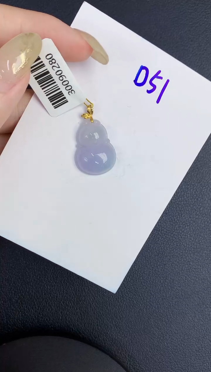 翡翠18K金镶嵌颈饰缅甸天然翡翠A货