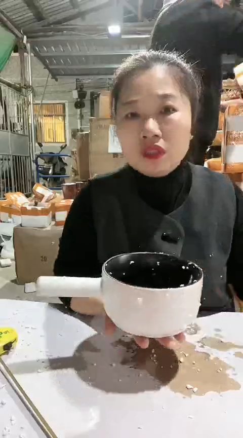 陶972瑕疵白色手把锅