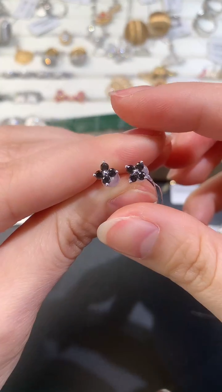 【闪购商品】钻石耳饰18K金镶嵌S511|880