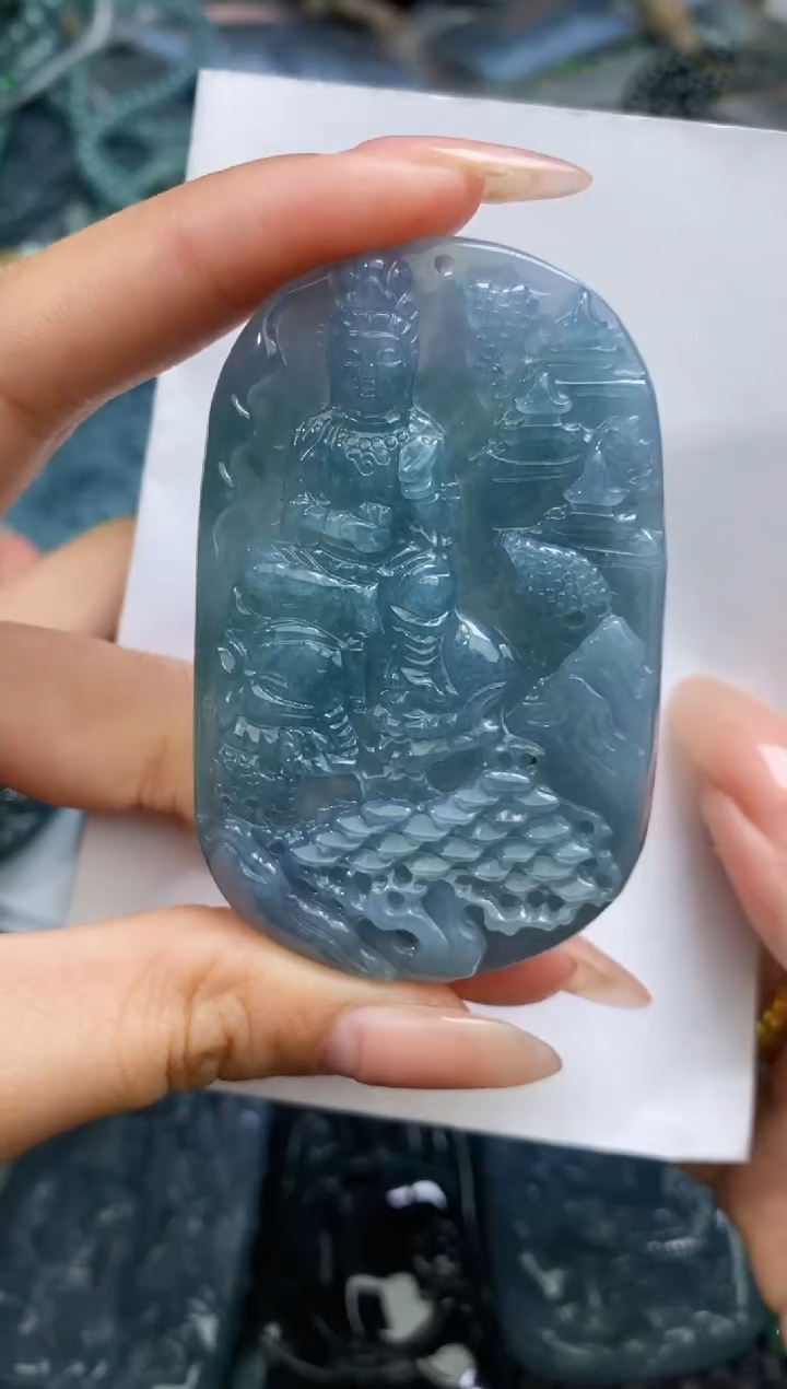 【闪购商品】翡翠颈饰未镶嵌          