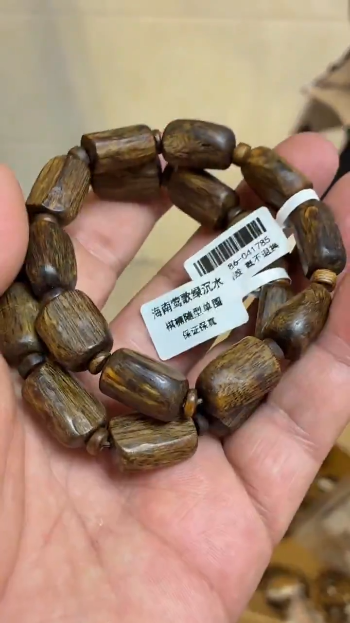 沉香手串海南莺歌绿随型单圈沉水多样性发其一