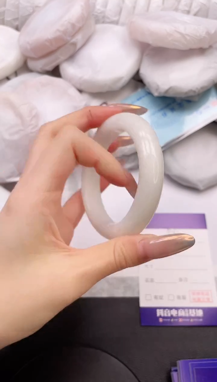 【闪购商品】和田玉手镯未镶嵌2K290-56