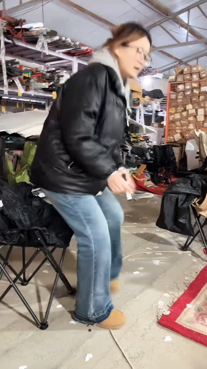 铁瑕疵不售后椅子 30