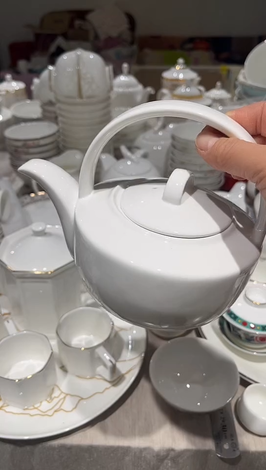 瓷大提梁壶白瓷隆达